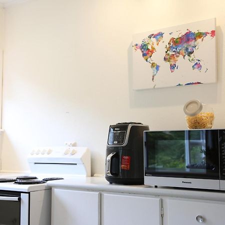 Skyline Haven - Entire Apartment - Free Parking, Espresso, Netflix - 15M To Cbd, Stadium, Ferry Wellington Buitenkant foto