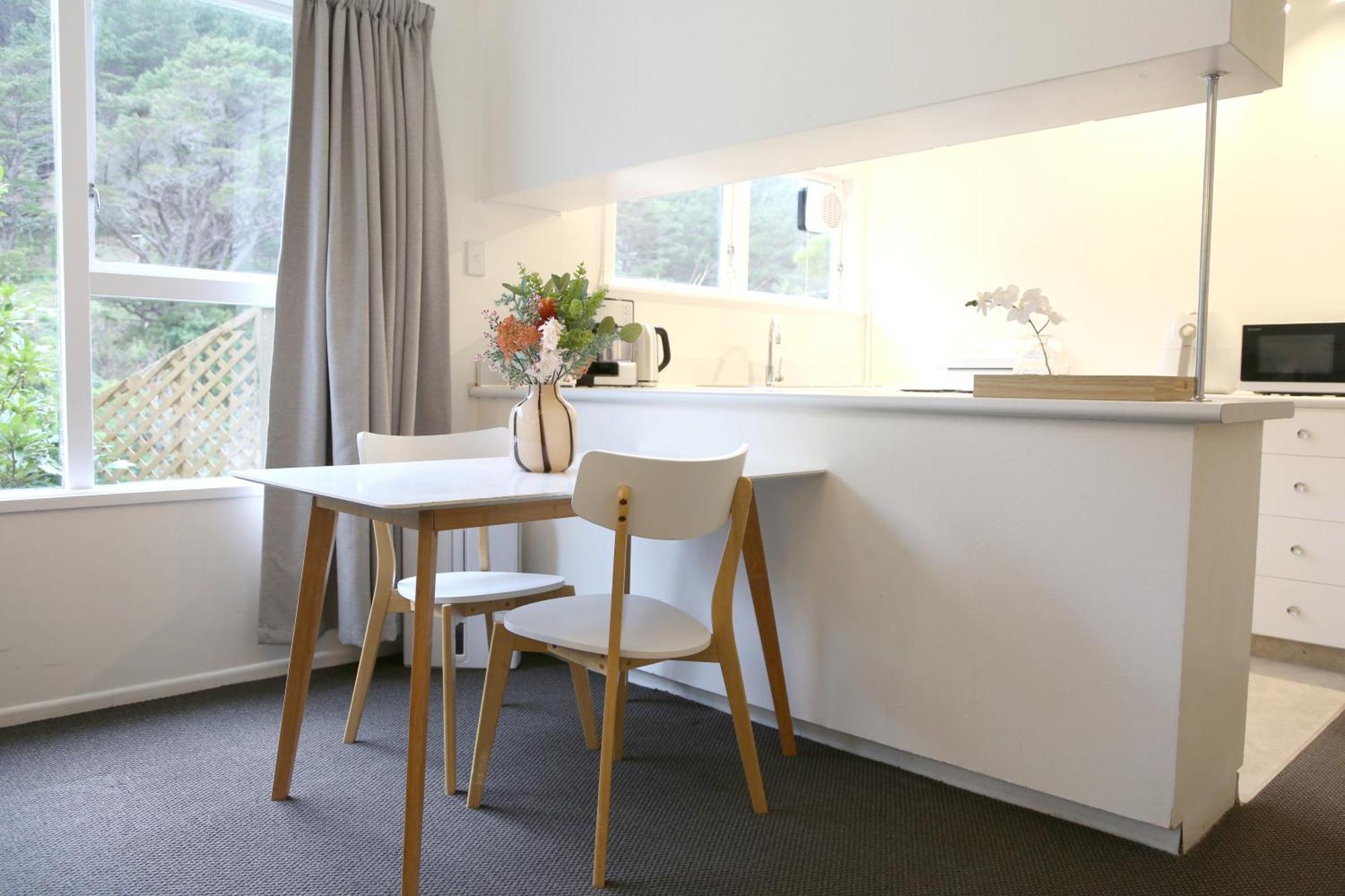 Skyline Haven - Entire Apartment - Free Parking, Espresso, Netflix - 15M To Cbd, Stadium, Ferry Wellington Buitenkant foto